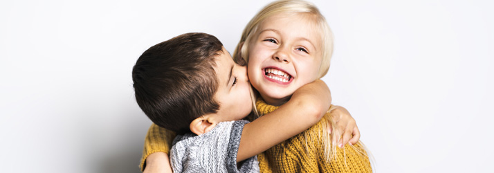 Chiropractic Oakland FL Children Pain Free Healthy HuggingChiropractic Oakland FL Children Pain Free Healthy Hugging